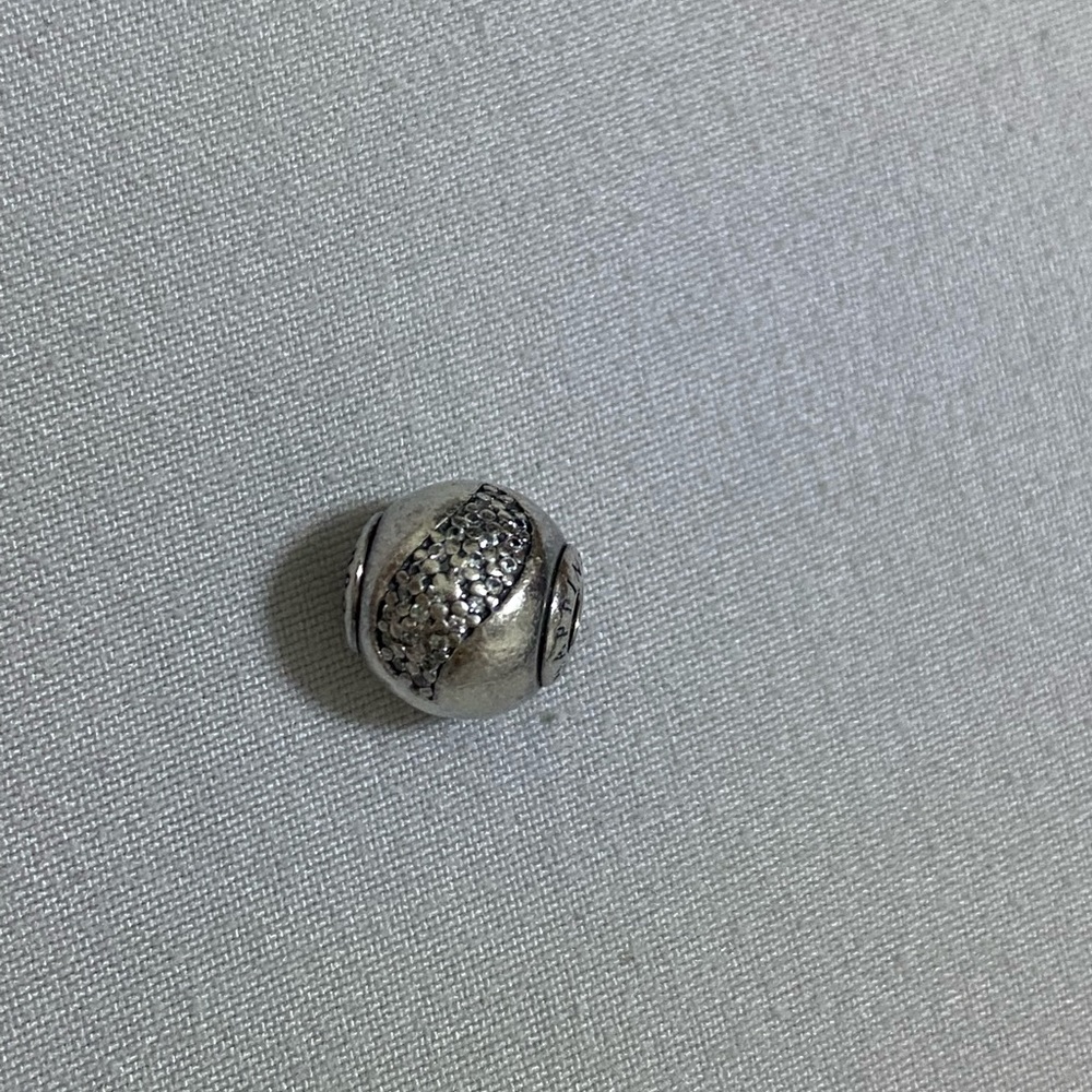Pandora essence